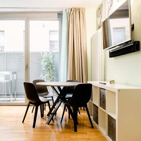 Central Studio Apartment - 24H Self Checkin Милан Экстерьер фото