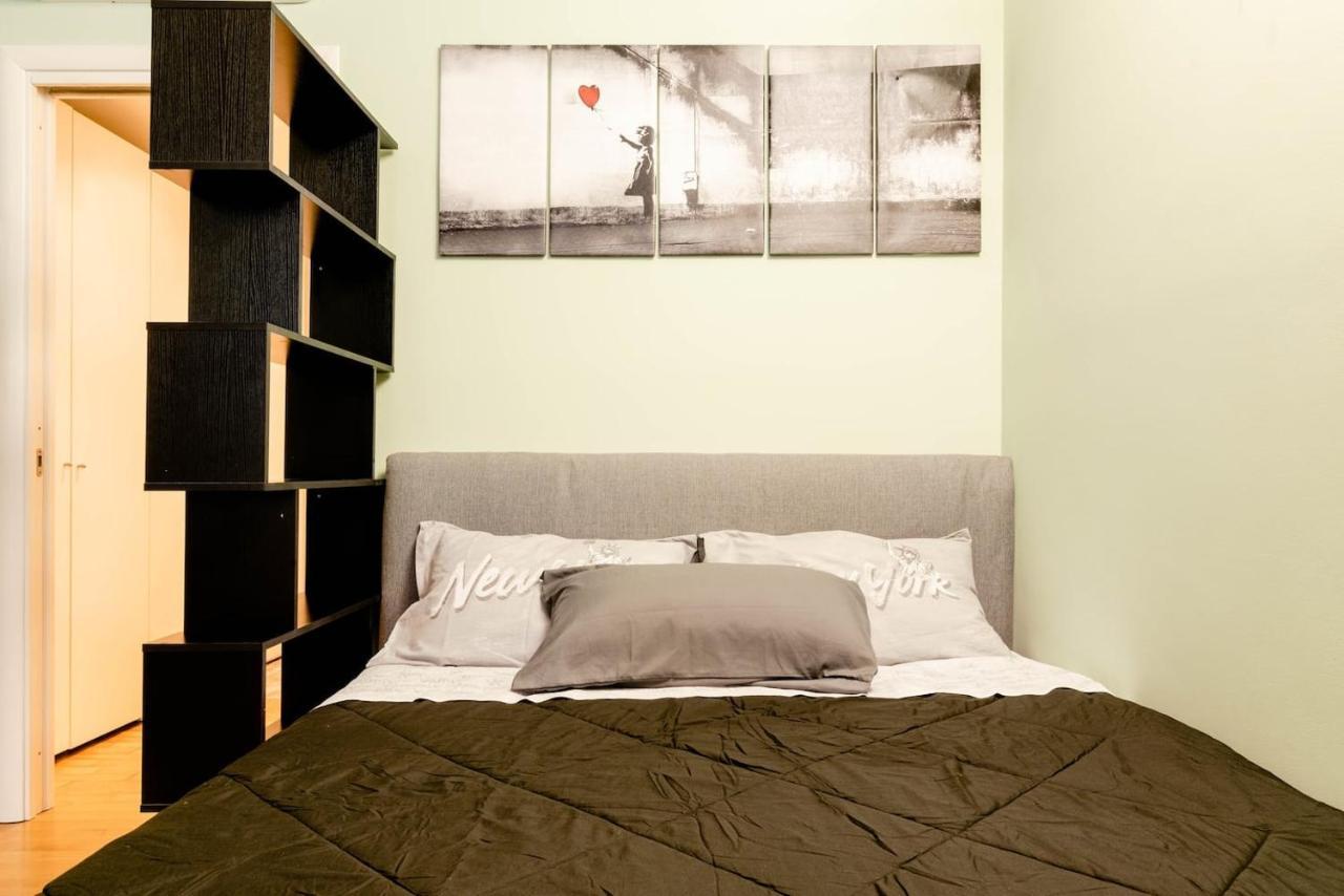 Central Studio Apartment - 24H Self Checkin Милан Экстерьер фото