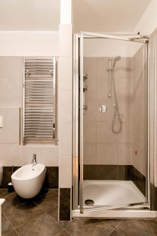 Central Studio Apartment - 24H Self Checkin Милан Экстерьер фото